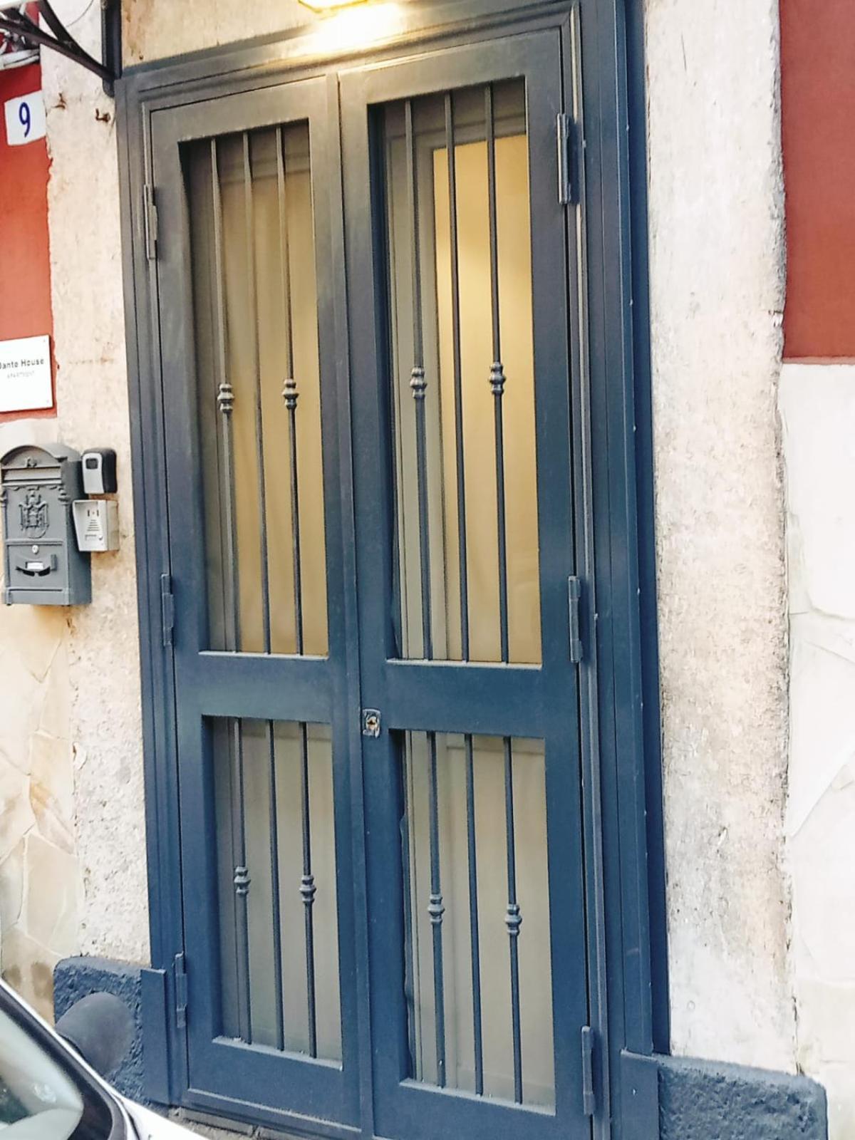 Dante House - By Holiday In The Ct Apartment Catania Exterior photo